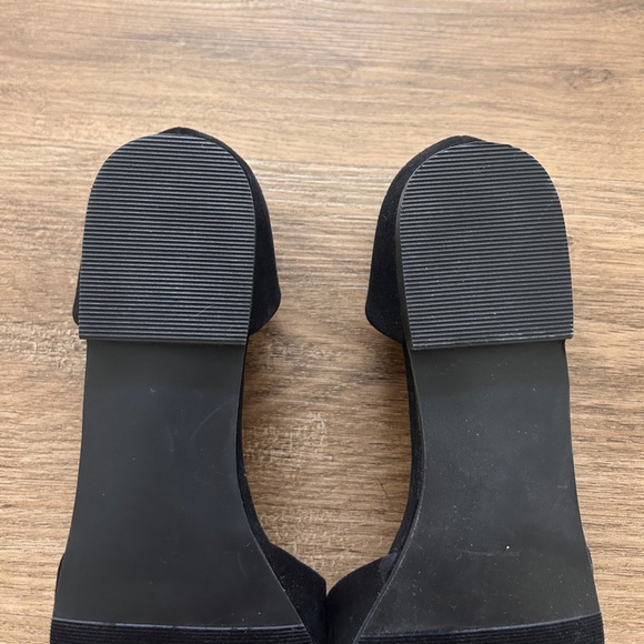 JustFab Woman’s Suede Flats- NWOT - Picture 8 of 9